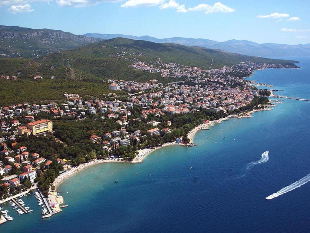 Apartments House Vukelic Crikvenica Oda fotoğraf